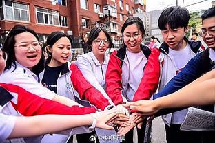 中国女足1-0领先美国女足！沈梦雨门前抢点破门